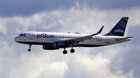 JetBlue Airways. . Flight 1483 jetblue